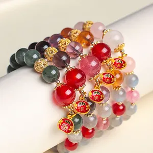 Fünf Retro-Perlenarmbänder aus Naturkristall mit rotem Achat, Amethyst und Goldanhänger