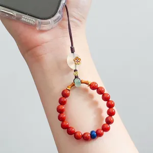 Roter Perlen-Anhänger für das Handy im neuen chinesischen Stil mit schönen Blumenakzenten