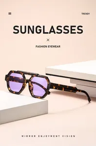 Vista lateral de gafas de sol retro con lentes moradas y montura de diseño de carey