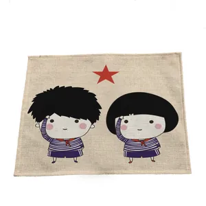 Tovaglietta in cotone e lino con motivo di coppia di marinai e stella rossa decorativa