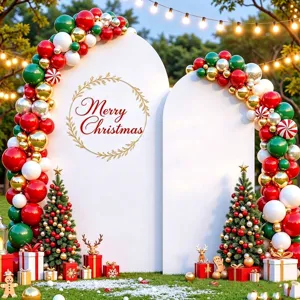 Zwei weiße Bogen-Hintergrundabdeckungen mit festlicher Weihnachts-Ballongirlande