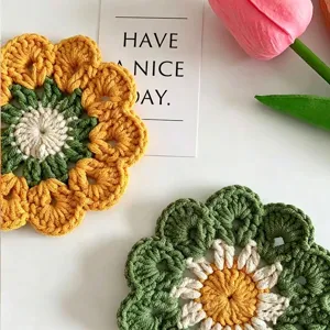 Sottobicchieri a fiore fatti a mano all'uncinetto in giallo e verde stile ins carino