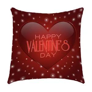 Dichtbij van een rode Valentijnsdag kussensloop met Happy Valentine's Day hartjesprint