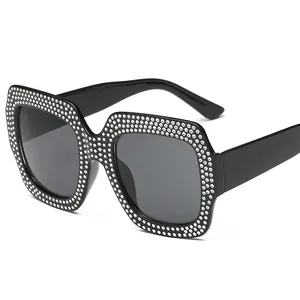 Gafas de sol cuadradas de gran tamaño para mujer con brillantes plateados y protección UV