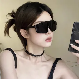 Fashionable oversized geometric black sports cycling sunglasses for outdoor activities