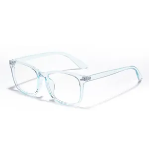 Klassische quadratische Blaulichtfilter-Brille mit hellblauem transparentem Rahmen.