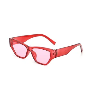 Vintage rote Cat-Eye-Sonnenbrille mit rosa Gläsern und breiten Bügeln für Damen