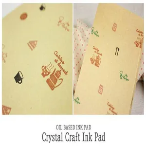 Detalle de patrones decorativos estampados con almohadillas de tinta Crystal Craft