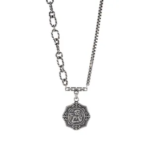 Vintage-Halskette aus 925er Sterlingsilber mit asymmetrischer Kette und Engel-Anhänger