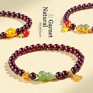 Bracelet de Perles en Grenat Rouge Vin Naturel et Jade de Hetian pour Femmes Style Chinois Vintage Bracelet de Pierres Précieuses Cadeau