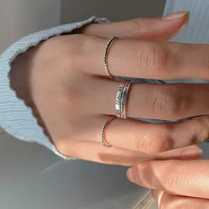 Minimalistisches Ring-Set aus 925er Sterlingsilber mit römischen Ziffern