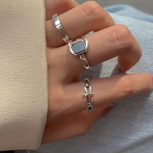 925 Sterlingsilber Schwarzer Onyx Geometrisches Quadrat Offen Verstellbarer Ring Mode Nische Minimalistischer Finger Schmuck Für Damen