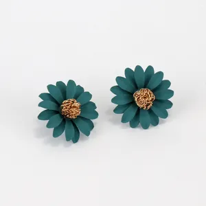 Korean Minimalist Colorful Daisy Flower Stud Earrings Baking Varnish Alloy Floral Ear Jewelry For Women Fashion Commuter Elegant Accessories