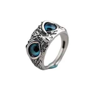 Anello gufo argento vintage con occhi blu del diavolo design aperto e misura regolabile
