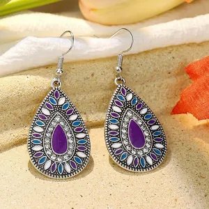 Orecchini a goccia bohémien con smalto viola e intarsi di strass scintillanti eleganti