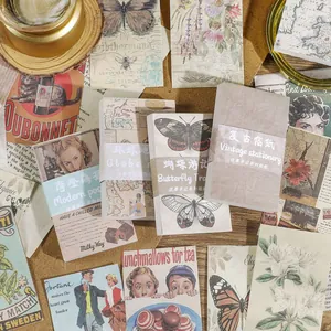 Vintage scrapbooking papierpakket met retro posters en vlinders