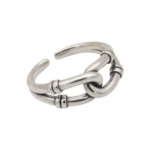 Minimalist S925 sterling silver adjustable open ring with interlocking chain design.