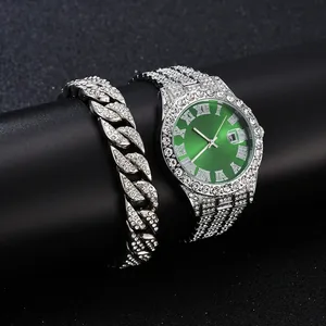 Luxuriöse Herrenuhr mit grüner Zifferblatt und Iced-Out-Armband im Hip-Hop-Stil.