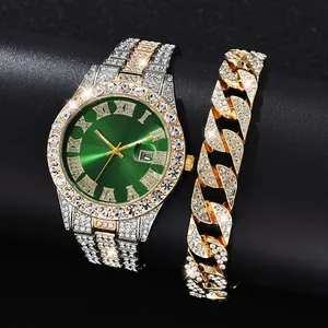Nahaufnahme der Hip-Hop-Luxusuhr mit grünem Zifferblatt und passendem Diamantarmband