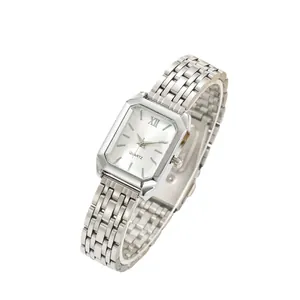 Elegante orologio al quarzo rettangolare da donna con cinturino a maglie in argento