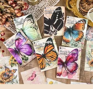 Biglietti scrapbooking farfalla vintage con motivi floreali e insetti per il fai da te