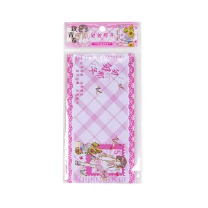 Coffret de papier à lettres et enveloppes rose style scolaire avec dessin d'anime mignon.