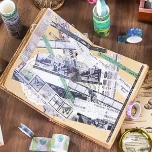 Set di nastri washi vintage con motivi di giornale retrò e farfalle per scrapbooking.