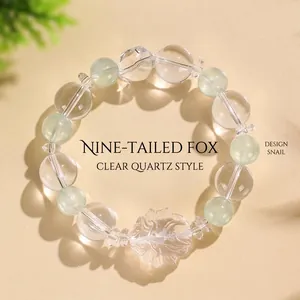 Elegante braccialetto in cristallo bianco con ciondolo volpe a nove code e perline