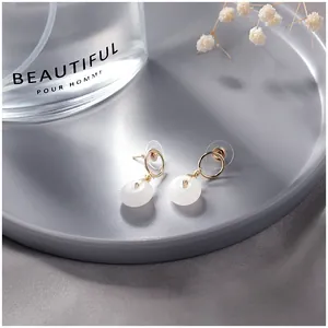 Boucles d'Oreilles Pendantes en Jade Naturel Ping'an Kou Style Coréen pour Femmes Élégantes Boucles d'Oreilles en Jade Blanc Enveloppées de Fil d'Alliage d'Or Cadeau