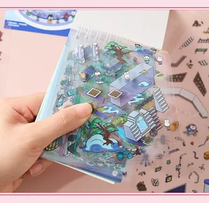 Detailansicht des 3D-Miniatur-Szenen-Stickerbuchs mit transparenten PET-Schichtfolien.