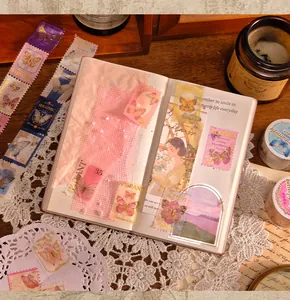 Nahaufnahme von Vintage Schmetterling Stempel Washi Tape in Scrapbook Layout