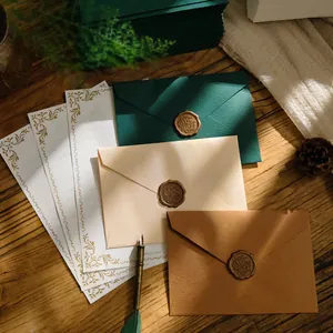 Set di Buste e Lettere in Carta Speciale Vintage con Sigillo in Ceralacca Motivo Barocco Cancelleria per Regalo Invito