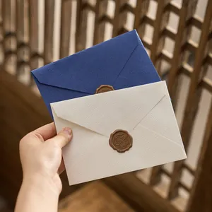 Set de sobres de papel texturizado retro con sellos de lacre clásicos para cartas