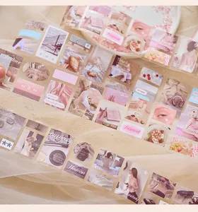 Nahaufnahme von ästhetischem PET-Klebeband im koreanischen Stil mit rosa Fotodrucken