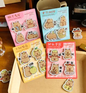 Coffrets de magnets de réfrigérateur en acrylique Capybara présentés sur cartes
