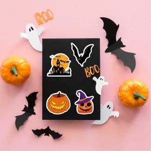 Pegatinas de Halloween con calabazas, murciélagos y casas encantadas.