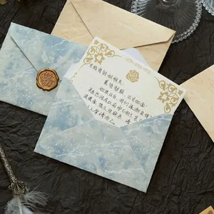 Vintage Briefpapier-Set mit vergoldeten Umschlägen und Wachssiegel für Briefe
