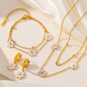 Fashion Stainless Steel Daisy Flower Jewelry Set Gold Plated Shell White Daisy Earrings Bracelet Necklace Set For Women Daily Jewelry