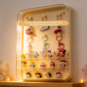 Επιτοίχια διαφανής βιτρίνα για blind boxes και μίνι φιγούρες με διάτρητο πίνακα PVC