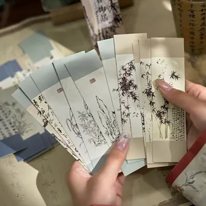 Vintage Chinese zijden bladwijzers met traditionele inkttekeningen en kalligrafie