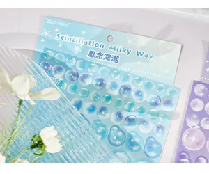 Detailopname van glitter bubbel stickers voor journaling