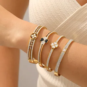 Bracciale in Acciaio al Titanio Placcato Oro di Lusso per Donna Con Strass Quadrifoglio Cuore Gioielli Moda Europea