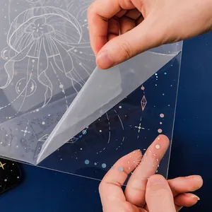Transparant laser acryl klembord met dromerige patronen van kwallen en sterren