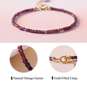 Bracciale di perle di granato viola naturale da 2 mm con chiusura in oro