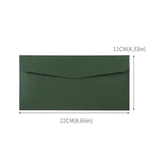 Busta in carta perlata verde scuro per inviti commerciali, dimensioni 22x11 cm.