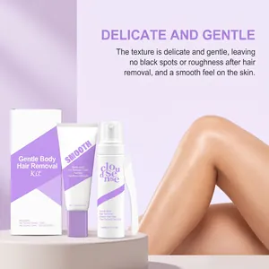 Sanftes Haarentfernungs-Set mit Creme und Mousse neben glatter Haut präsentiert