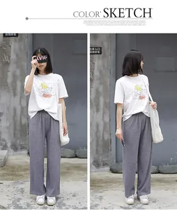 Modelo mostrando el elegante bolso de malla hueca blanca con un outfit casual de verano
