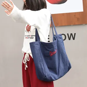 Bolso tote de lona denim de estilo japonés informal con bordado de letras rojas para mujer