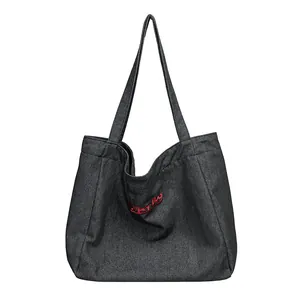 Bolso tote de mezclilla retro casual con letras bordadas en rojo y correas de hombro