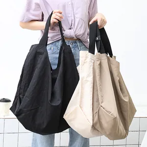 Grande borsa tote minimalista in nylon stile coreano disponibile in nero e kaki